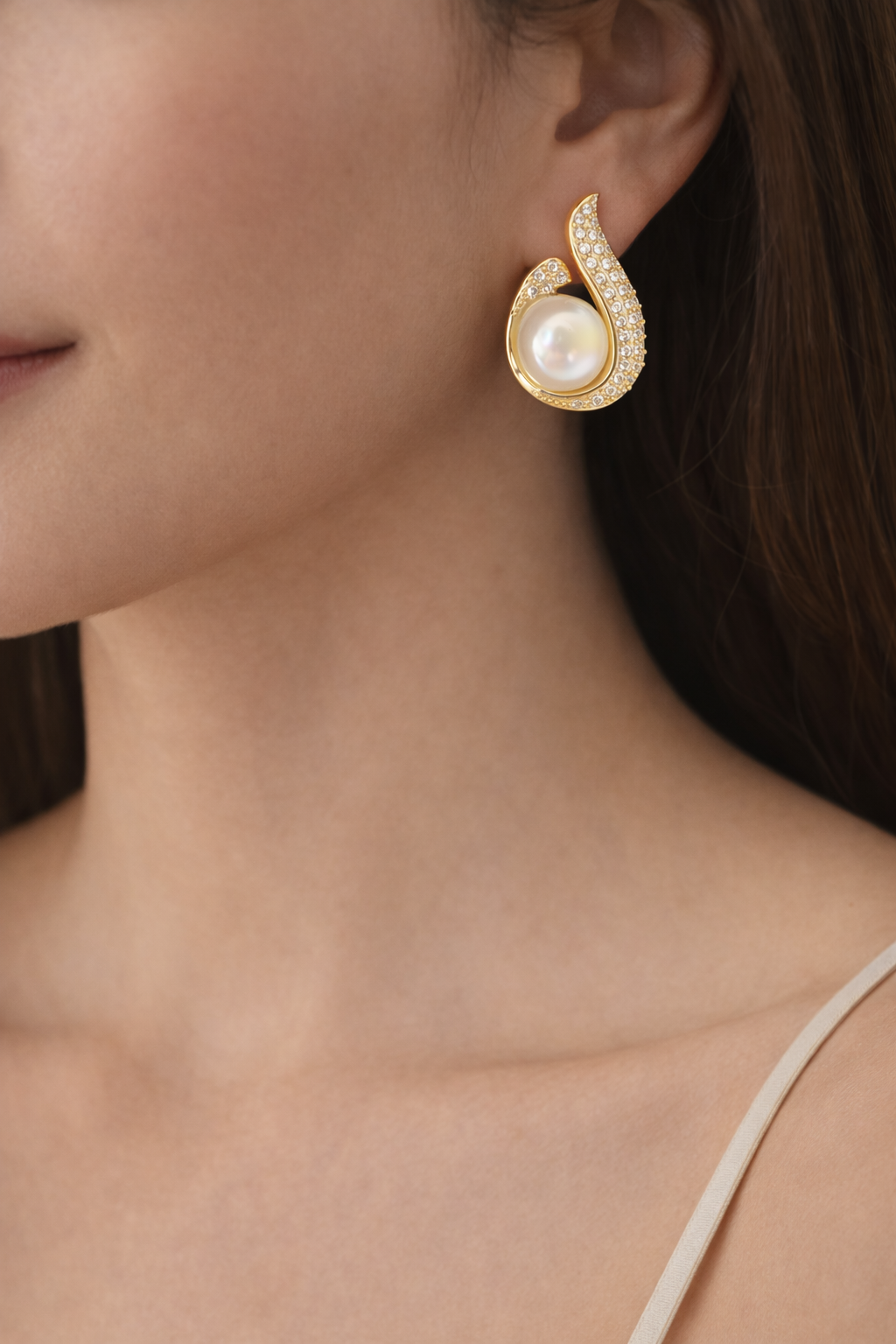 Boucles d’Oreilles Dorées Goutte d’Eau & Perle