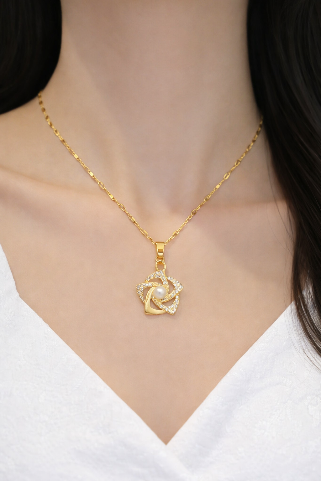 Collier Fleur Rotative Dorée